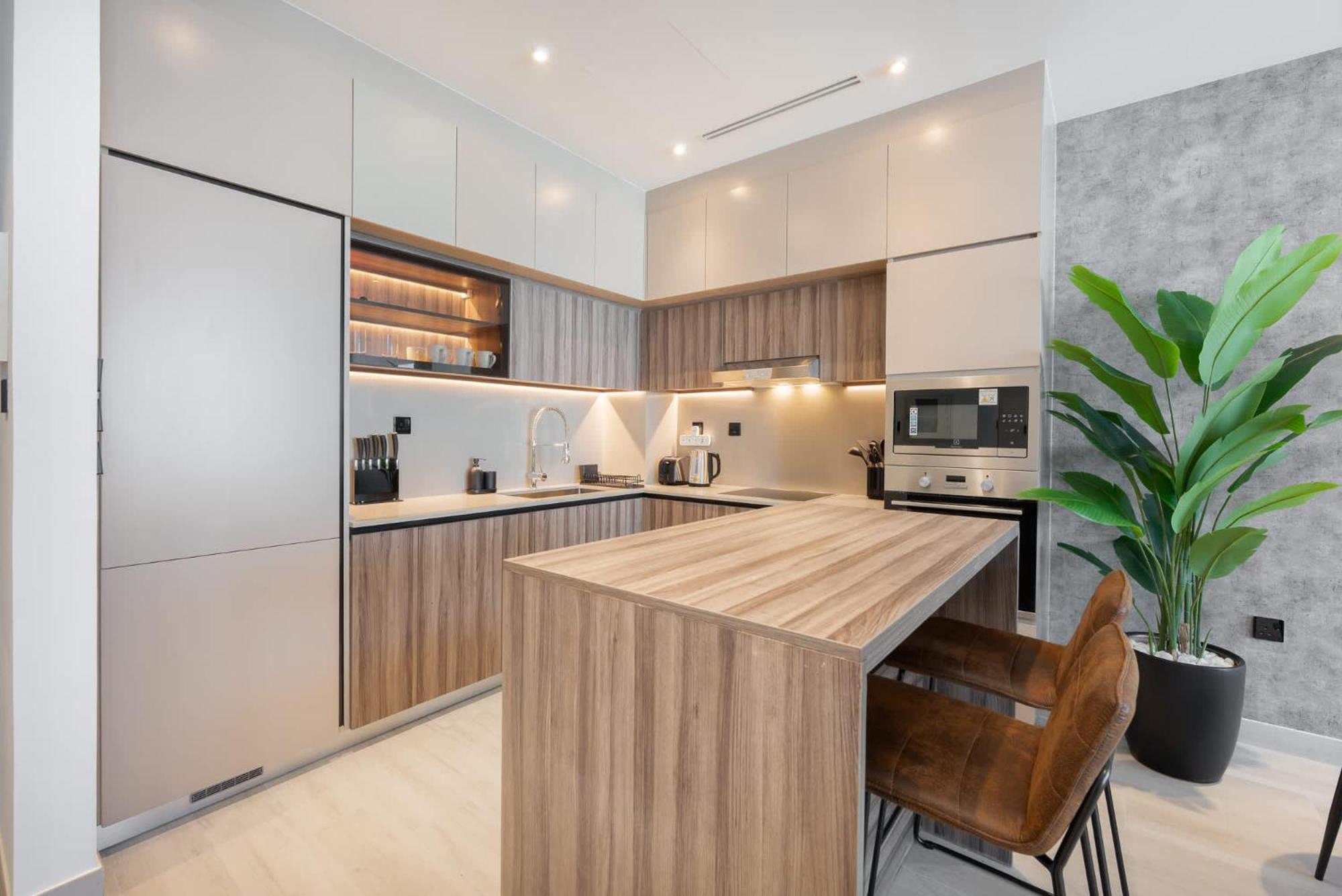 Elegant And Cozy 1-bedroom With Balcony Views In Jvt